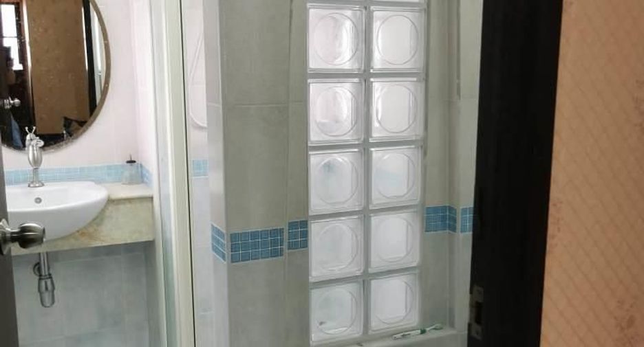 For rent and for sale 3 bedrooms house in Bang Khae, Bangkok