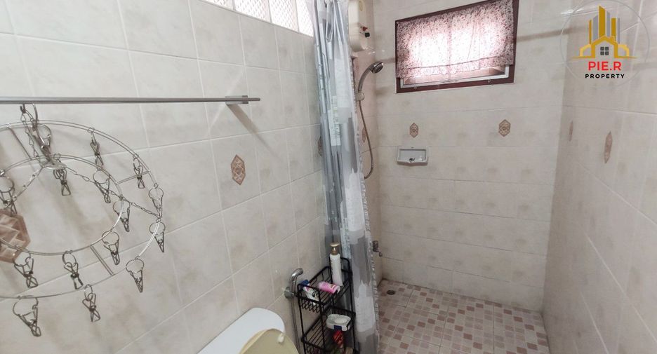 For sale 4 bedrooms house in Din Daeng, Bangkok