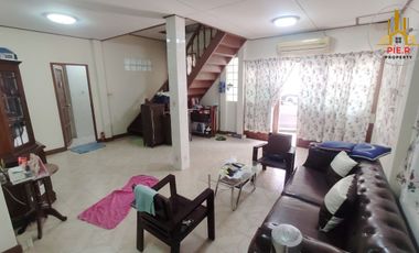 For sale 4 bedrooms house in Din Daeng, Bangkok