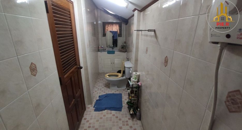 For sale 4 bedrooms house in Din Daeng, Bangkok