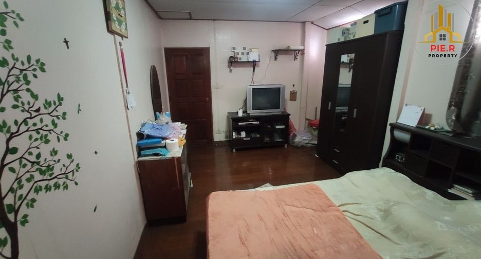 For sale 4 bedrooms house in Din Daeng, Bangkok