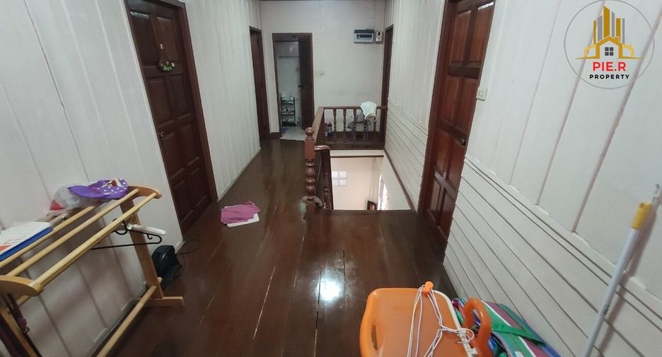 For sale 4 bedrooms house in Din Daeng, Bangkok