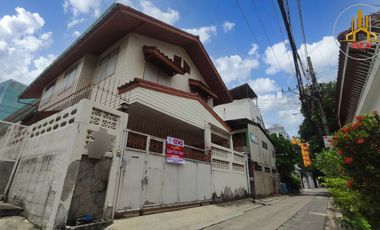 For sale 4 bedrooms house in Din Daeng, Bangkok