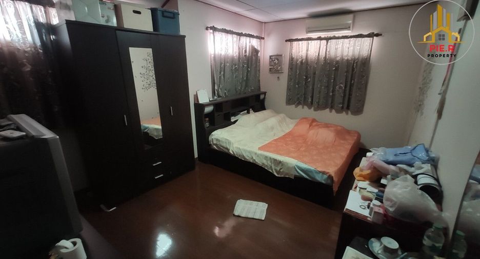 For sale 4 bedrooms house in Din Daeng, Bangkok