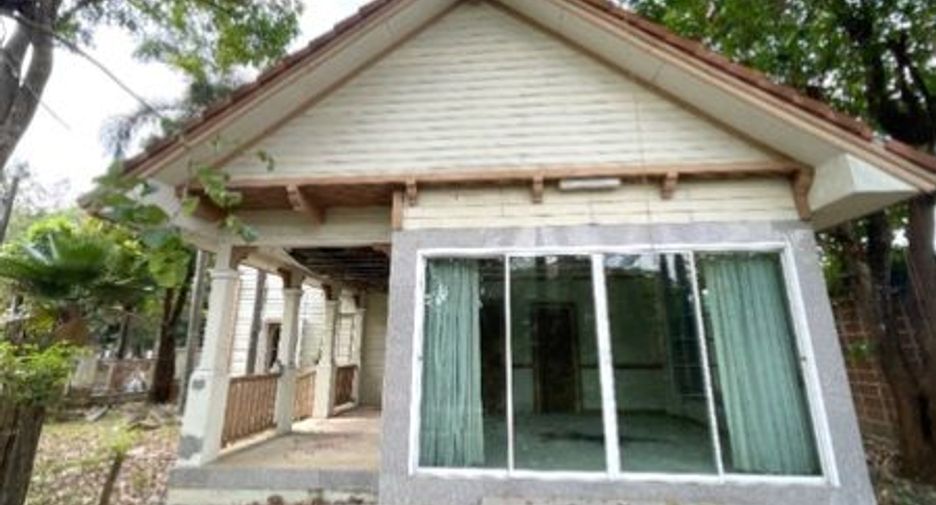 Haus zum Kauf mit 4 Zimmer in Nong Khaem, Bangkok