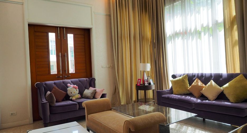 For sale 5 bedrooms house in Khan Na Yao, Bangkok