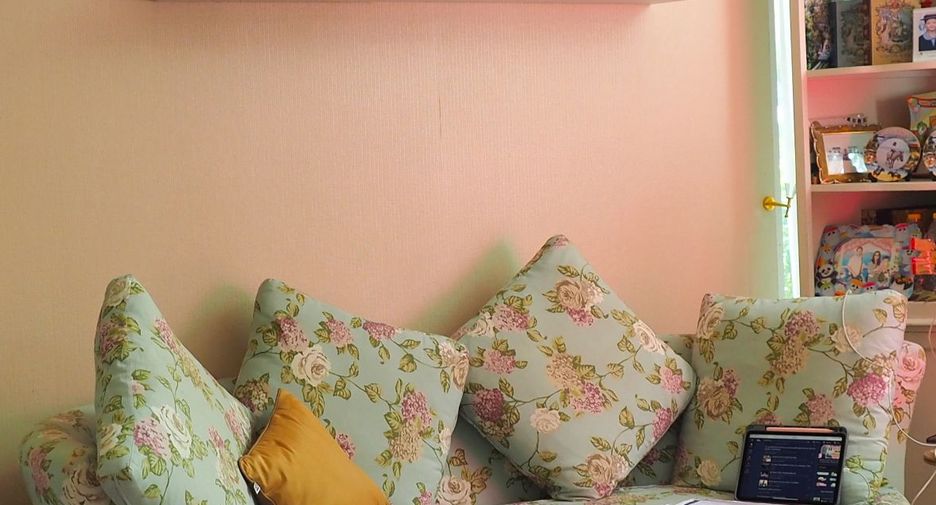 For sale 5 bedrooms house in Khan Na Yao, Bangkok