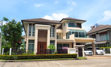 For sale 5 bedrooms house in Khan Na Yao, Bangkok