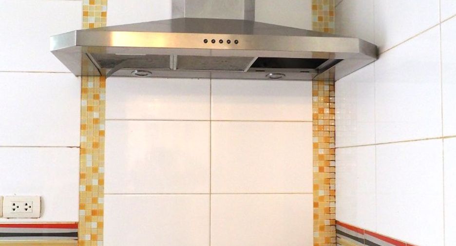 For sale 5 bedrooms house in Khan Na Yao, Bangkok