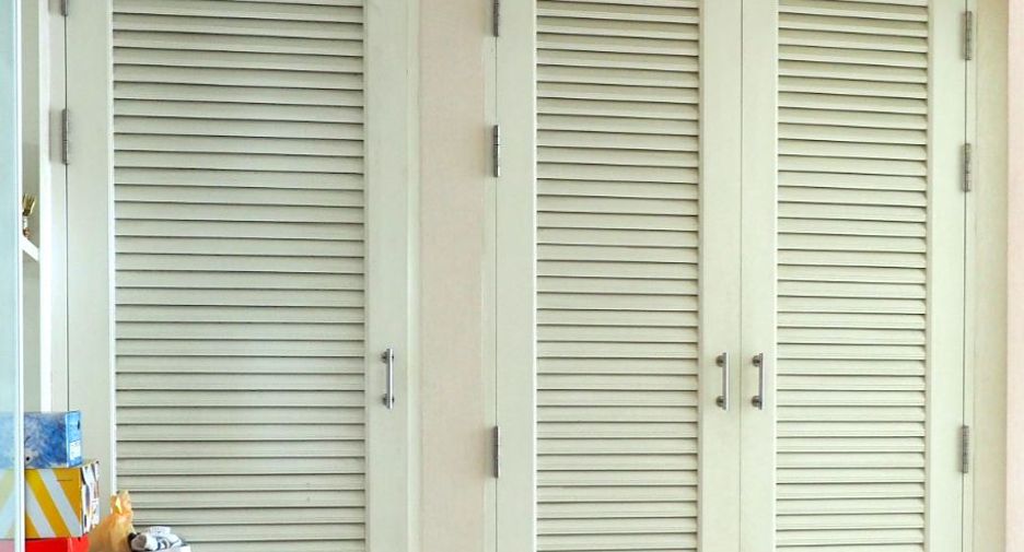 For sale 5 bedrooms house in Khan Na Yao, Bangkok