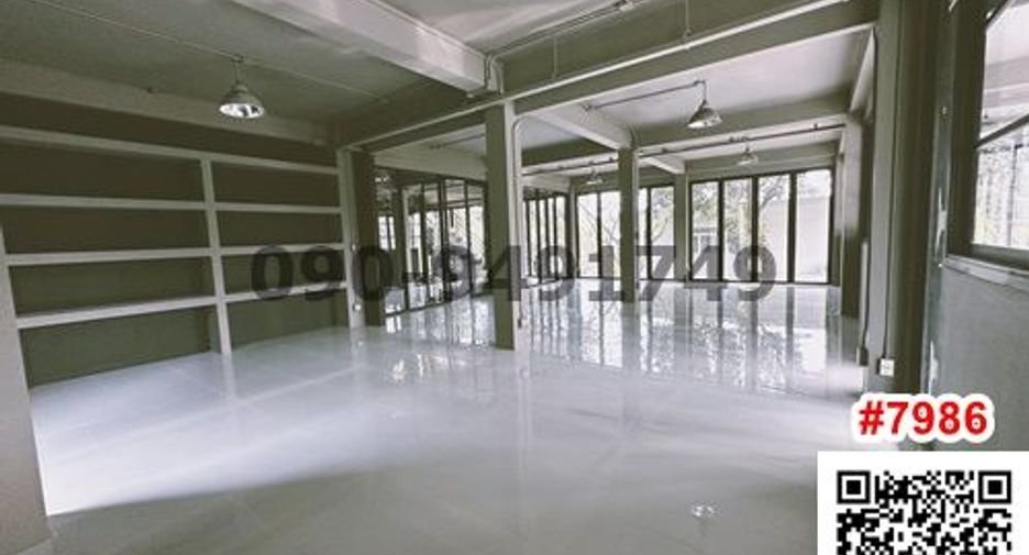For rent 5 Beds retail Space in Chatuchak, Bangkok