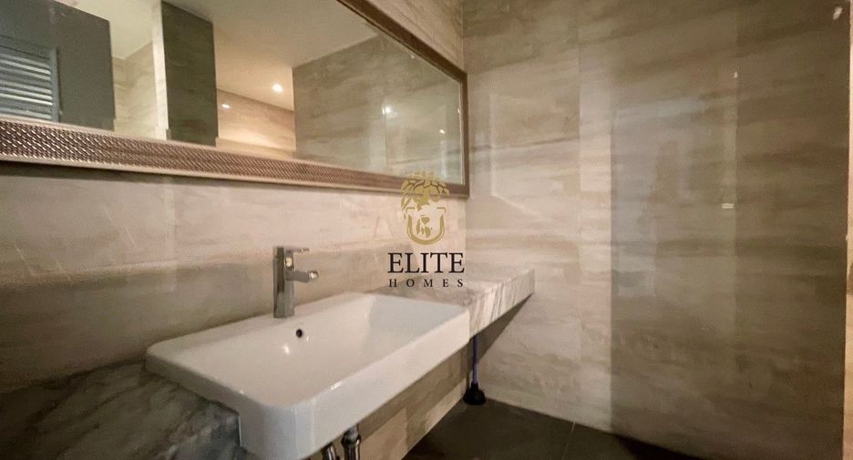 For rent 3 bedrooms condo in Watthana, Bangkok