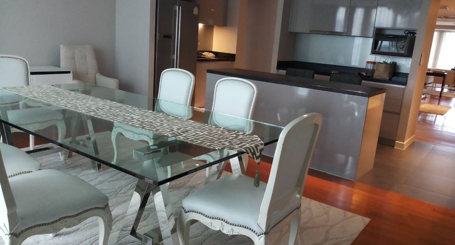 For rent 3 bedrooms condo in Watthana, Bangkok