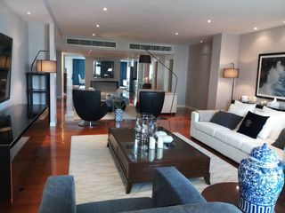 Condo en alquiler de 3 habitaciones en Watthana, Bangkok
