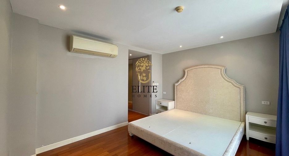 For rent 3 bedrooms condo in Watthana, Bangkok
