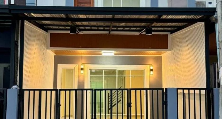 For sale 2 bed townhouse in Pak Kret, Nonthaburi