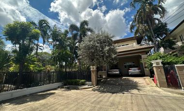 For sale 4 bedrooms house in Taling Chan, Bangkok