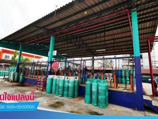 For sale 2 bedrooms retail Space in Sam Phran, Nakhon Pathom