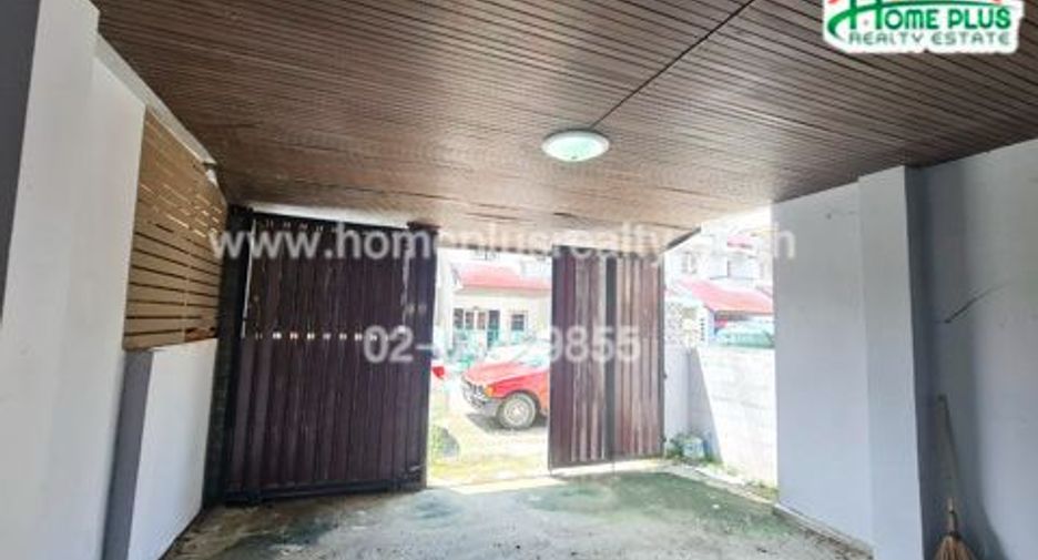 出售 4 卧室 联排别墅 在 Thawi Watthana, 曼谷