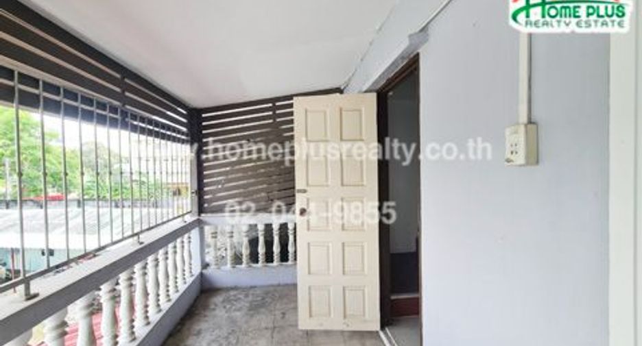 For sale 4 bed townhouse in Thawi Watthana, Bangkok