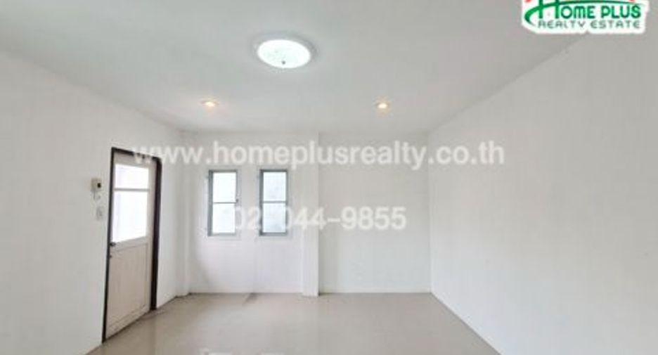 For sale 4 Beds townhouse in Thawi Watthana, Bangkok
