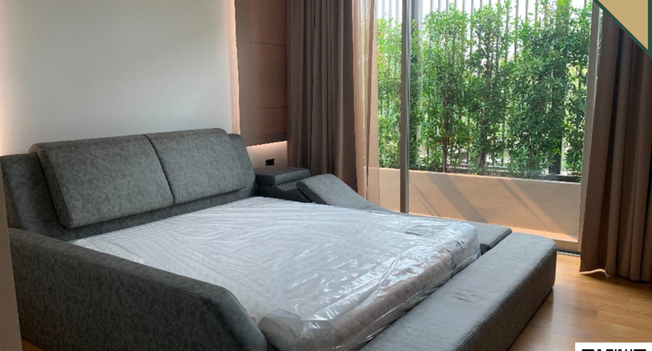 For sale 3 bedrooms house in Bang Kapi, Bangkok