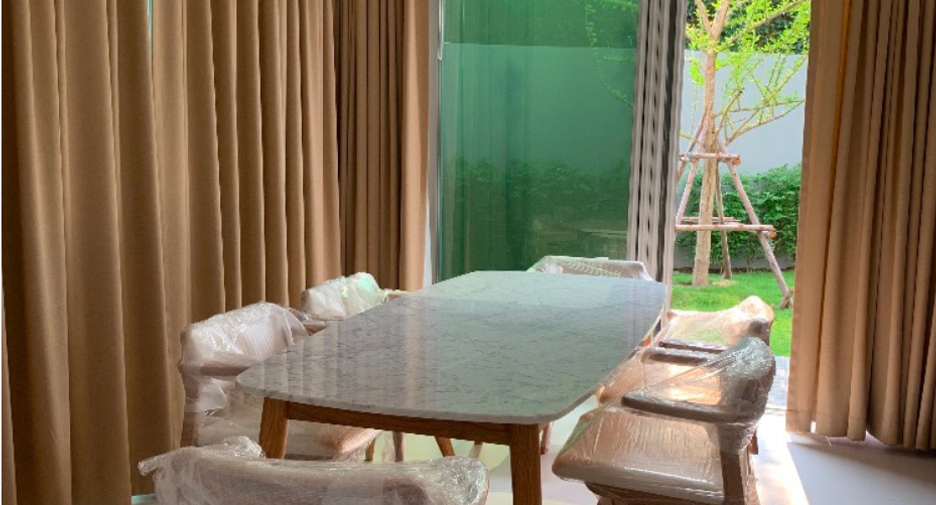 For sale 3 bedrooms house in Bang Kapi, Bangkok