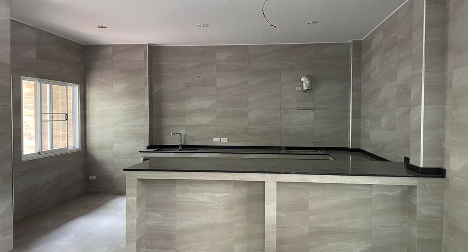 For sale 3 bedrooms house in Nong Khaem, Bangkok