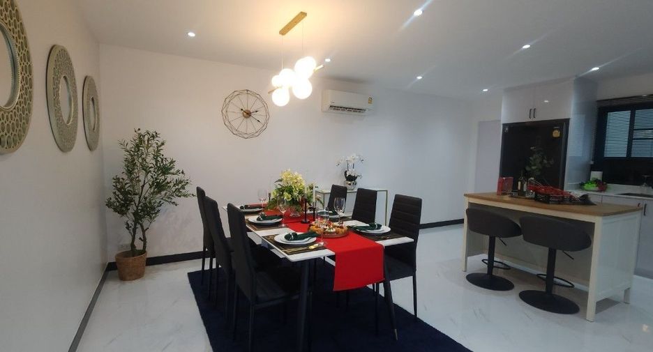 For sale 4 Beds villa in Mueang Rayong, Rayong