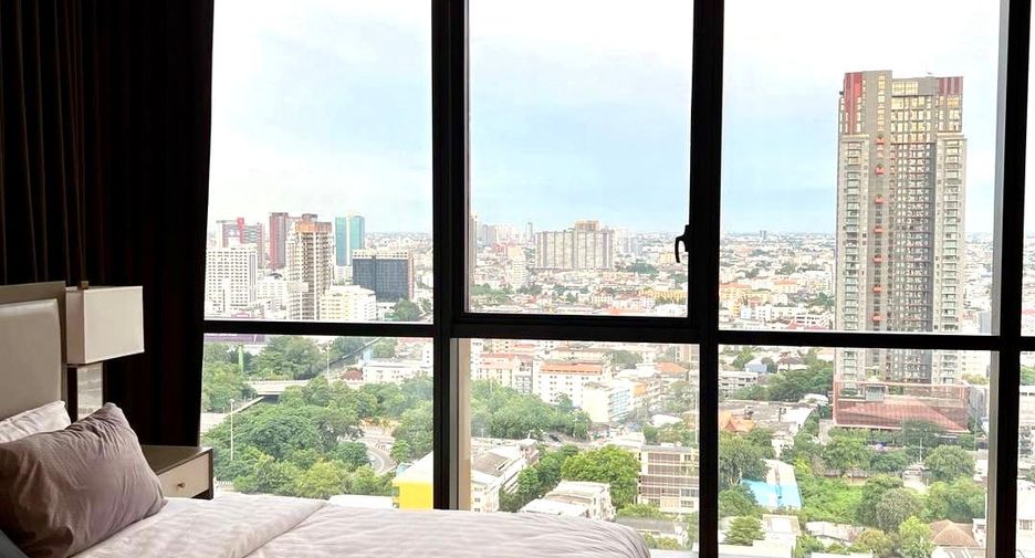 For sale 2 bedrooms condo in Watthana, Bangkok