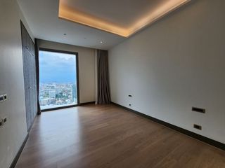 For rent 3 ベッドルーム condo in Khlong San, Bangkok