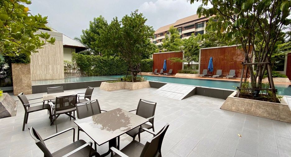 For sale 3 bedrooms condo in Yan Nawa, Bangkok