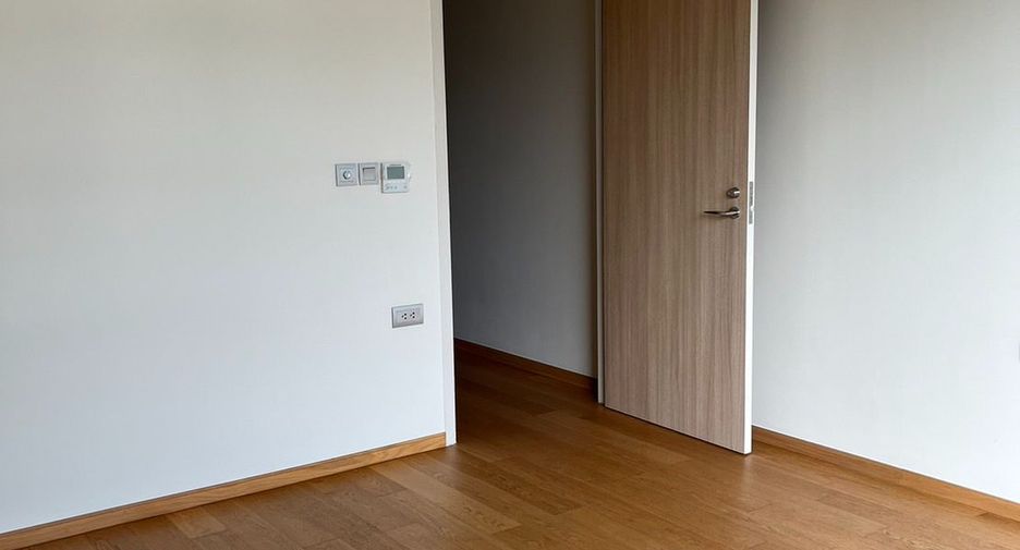 For sale 3 bedrooms condo in Yan Nawa, Bangkok