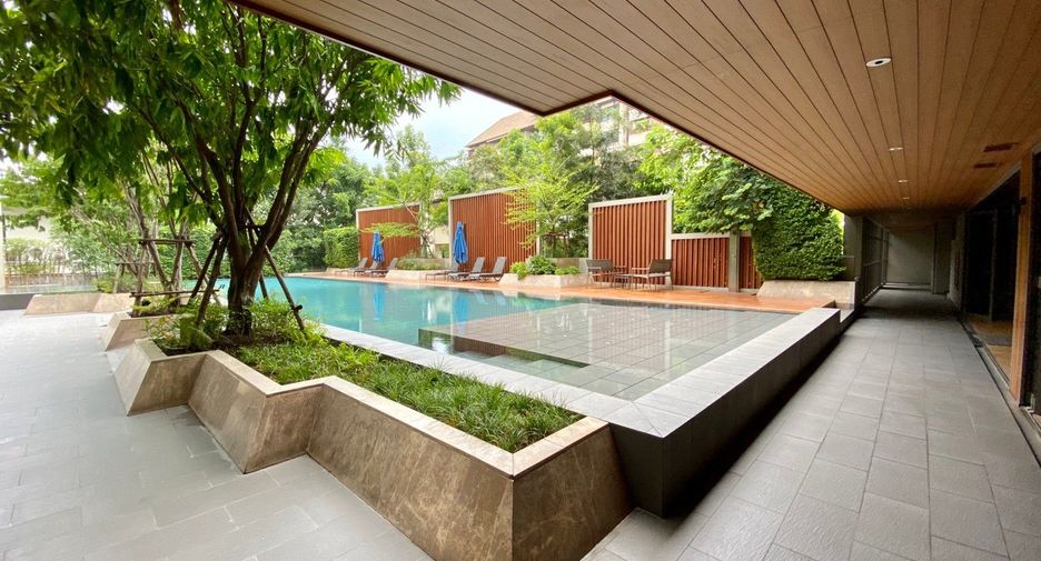 For sale 3 bedrooms condo in Yan Nawa, Bangkok