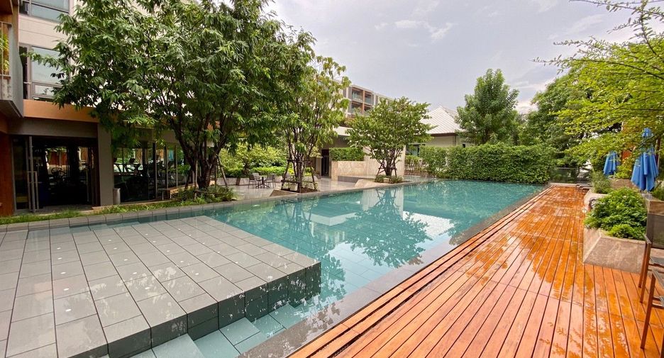 For sale 3 bedrooms condo in Yan Nawa, Bangkok