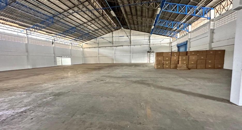For rent 5 bed warehouse in Sai Noi, Nonthaburi