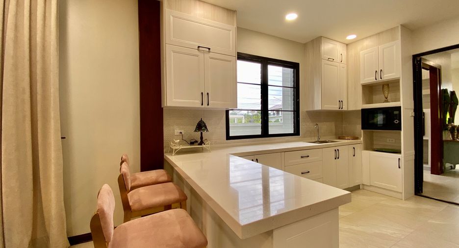 Haus zum Kauf mit 4 Zimmer in Saraphi, Chiang Mai