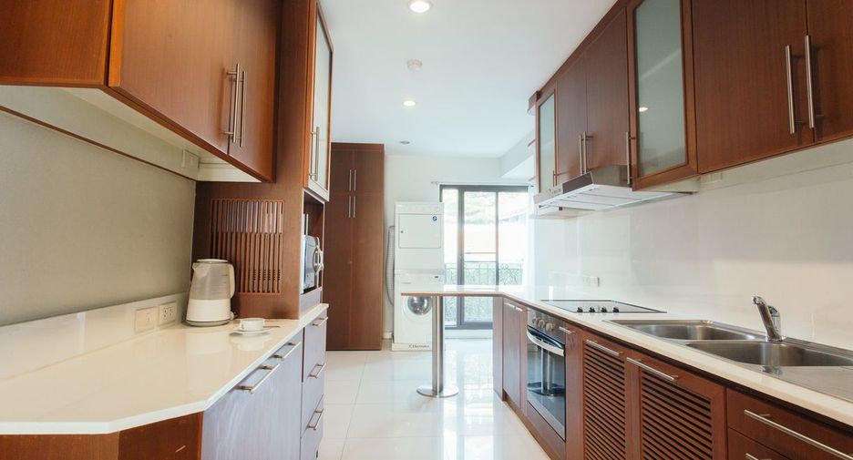 For rent 4 bedrooms condo in Bang Na, Bangkok