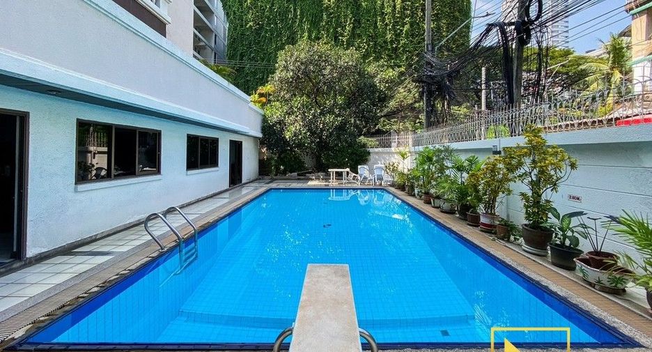 For rent 3 Beds apartment in Lat Phrao, Bangkok