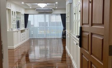 Condo en alquiler y en venta de 2 habitaciones en Watthana, Bangkok
