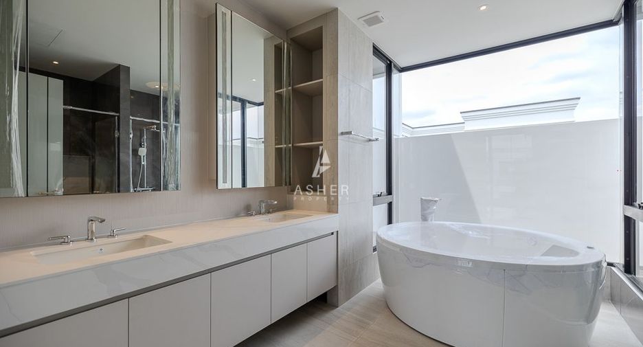 For sale 5 ベッドルーム house in Saphan Sung, Bangkok