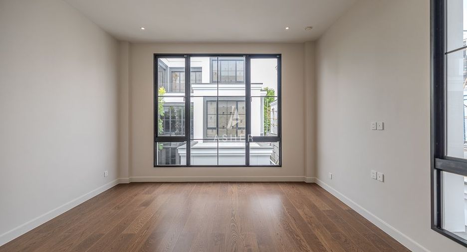 For sale 5 ベッドルーム house in Saphan Sung, Bangkok
