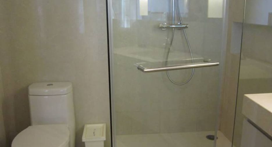 For sale 2 bedrooms condo in Watthana, Bangkok