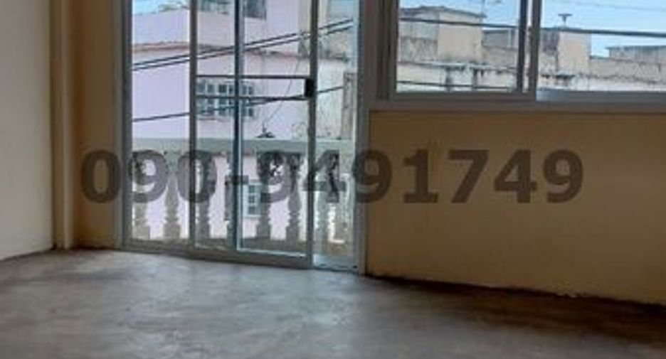 For rent 3 bed retail Space in Bang Kruai, Nonthaburi