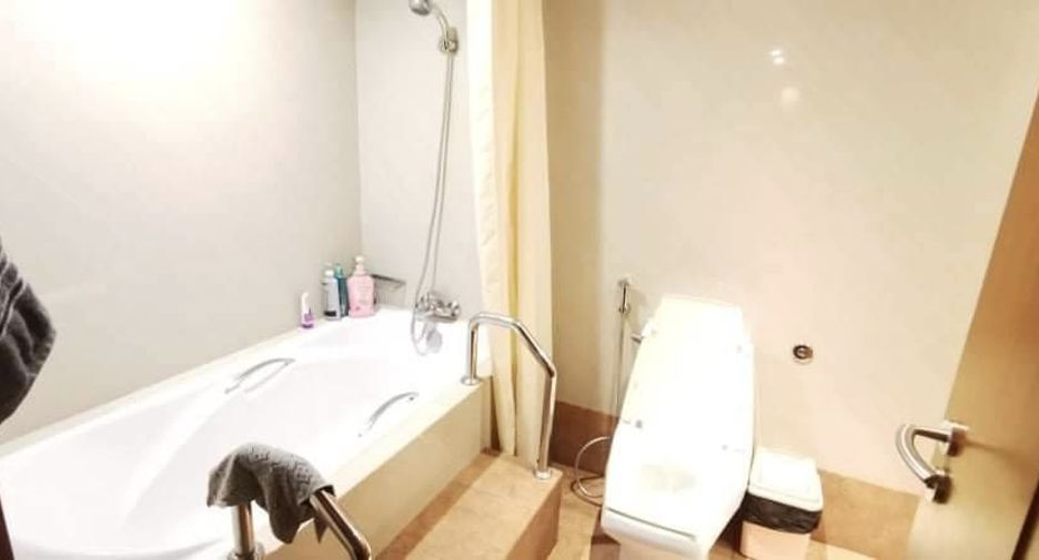 Reihenhaus zum Kauf mit 3 Zimmer in Watthana, Bangkok