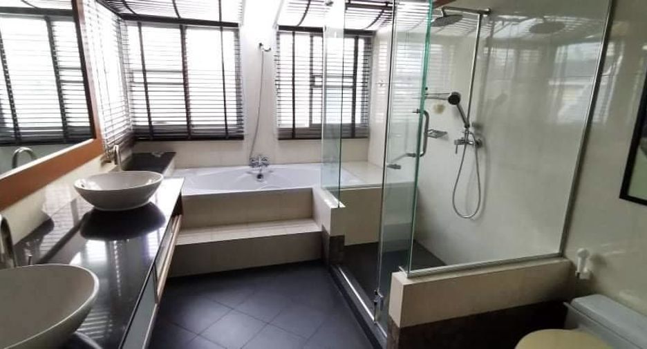 Reihenhaus zum Kauf mit 3 Zimmer in Watthana, Bangkok