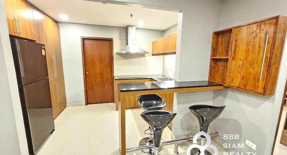 For sale 2 bedrooms condo in Watthana, Bangkok