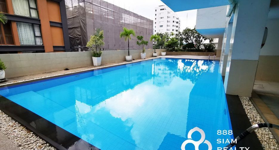 For sale 2 bedrooms condo in Watthana, Bangkok