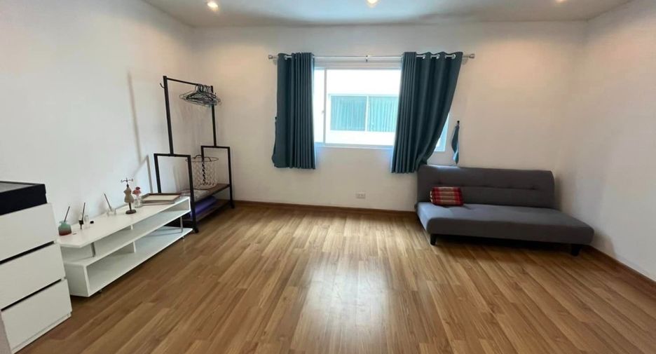 出租 3 卧室 独立屋 在 Suan Luang, 曼谷