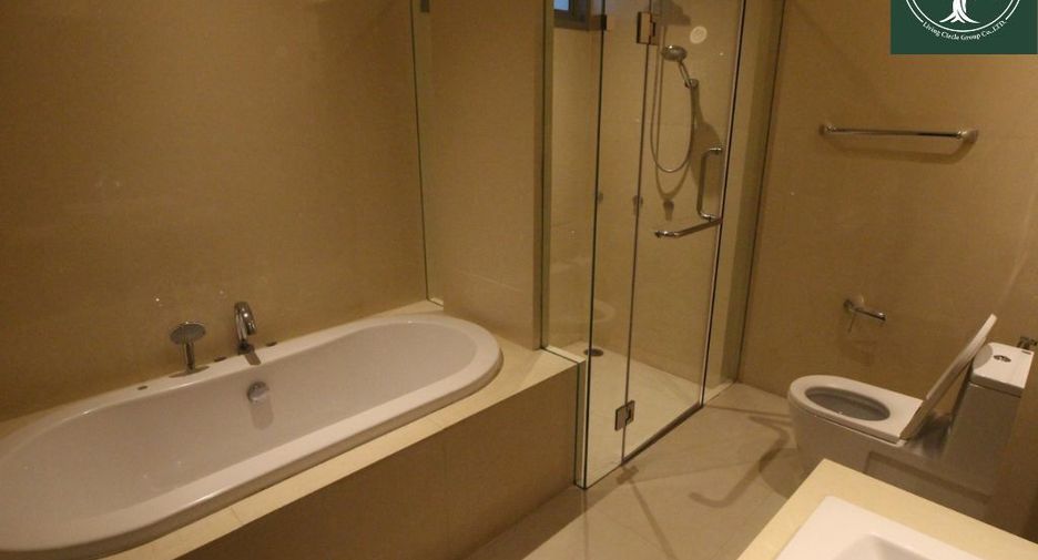 For rent and for sale 3 bedrooms condo in Khlong Toei, Bangkok